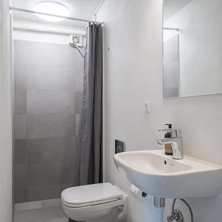 Newly Renovated 1-bed In Apartment Aalborg